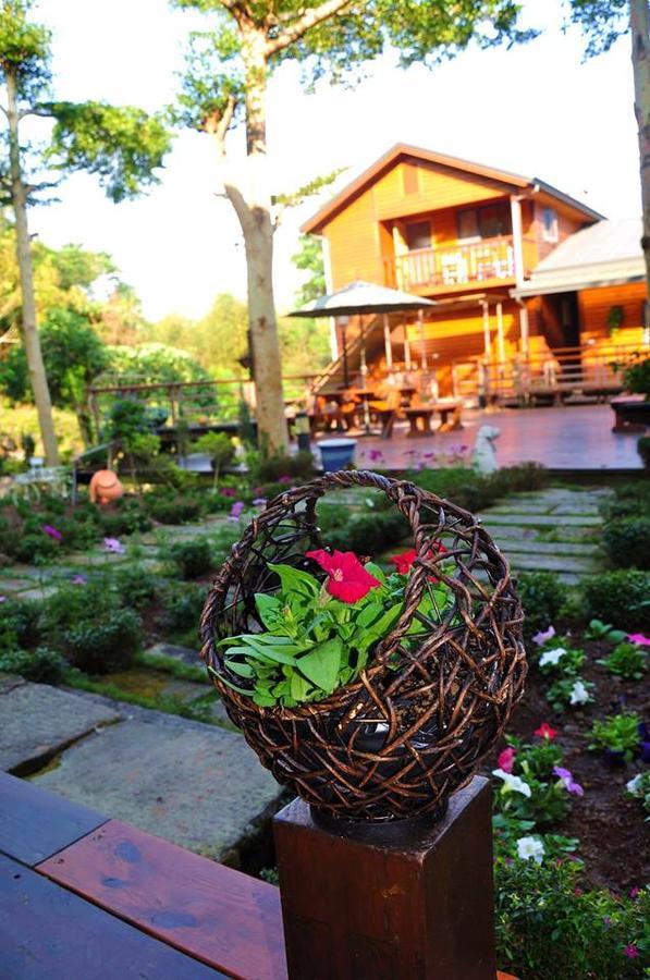 Walk Cloud Bed And Breakfast Meishan Eksteriør billede